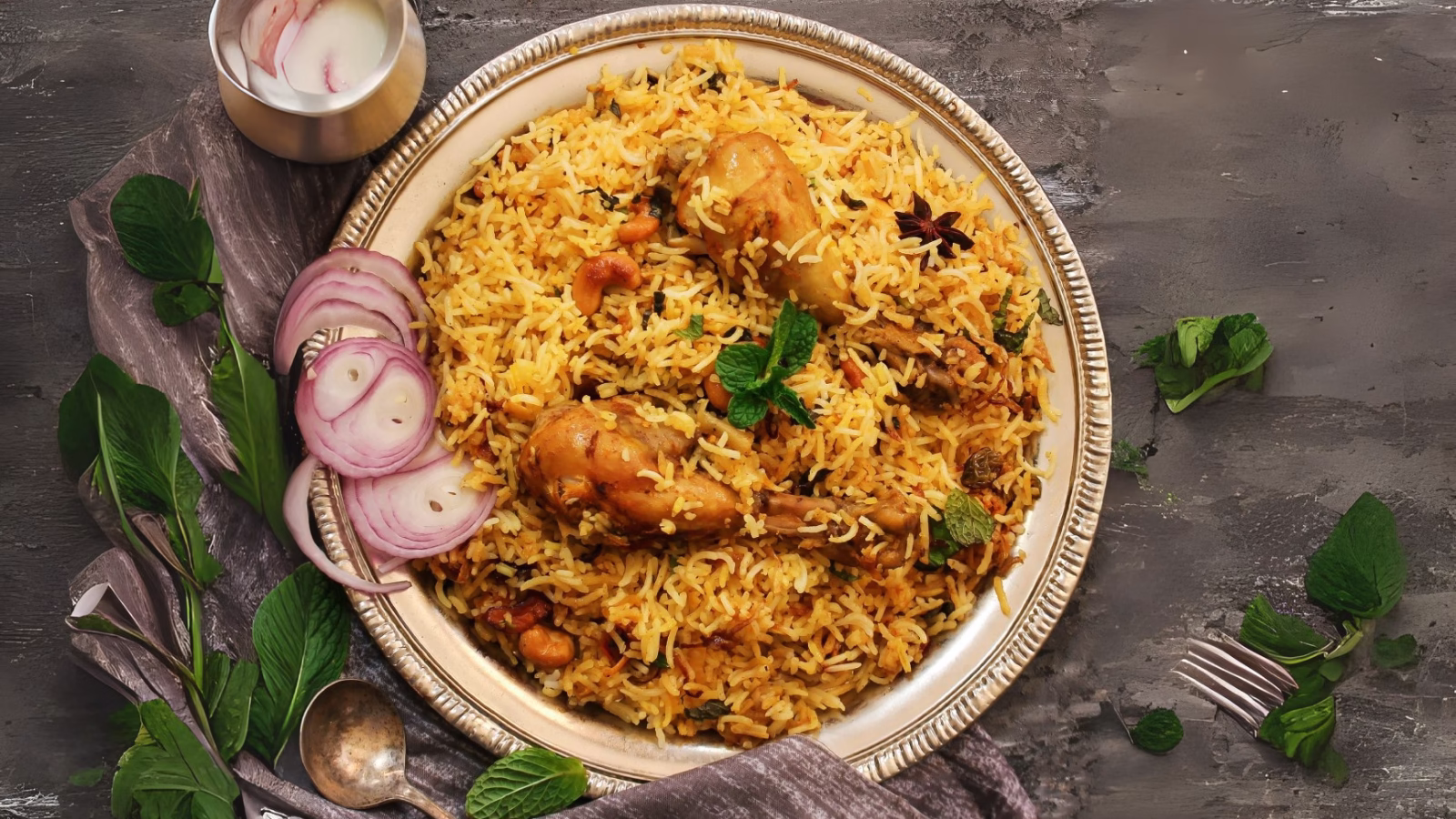 5 Travel Destinations for Foodies: খাদ্যরসিকদের স্বর্গ, শুধু খাবারের জন্য ঘুরে আসুন এই পাঁচ জায়গায় 2 Best destination for food