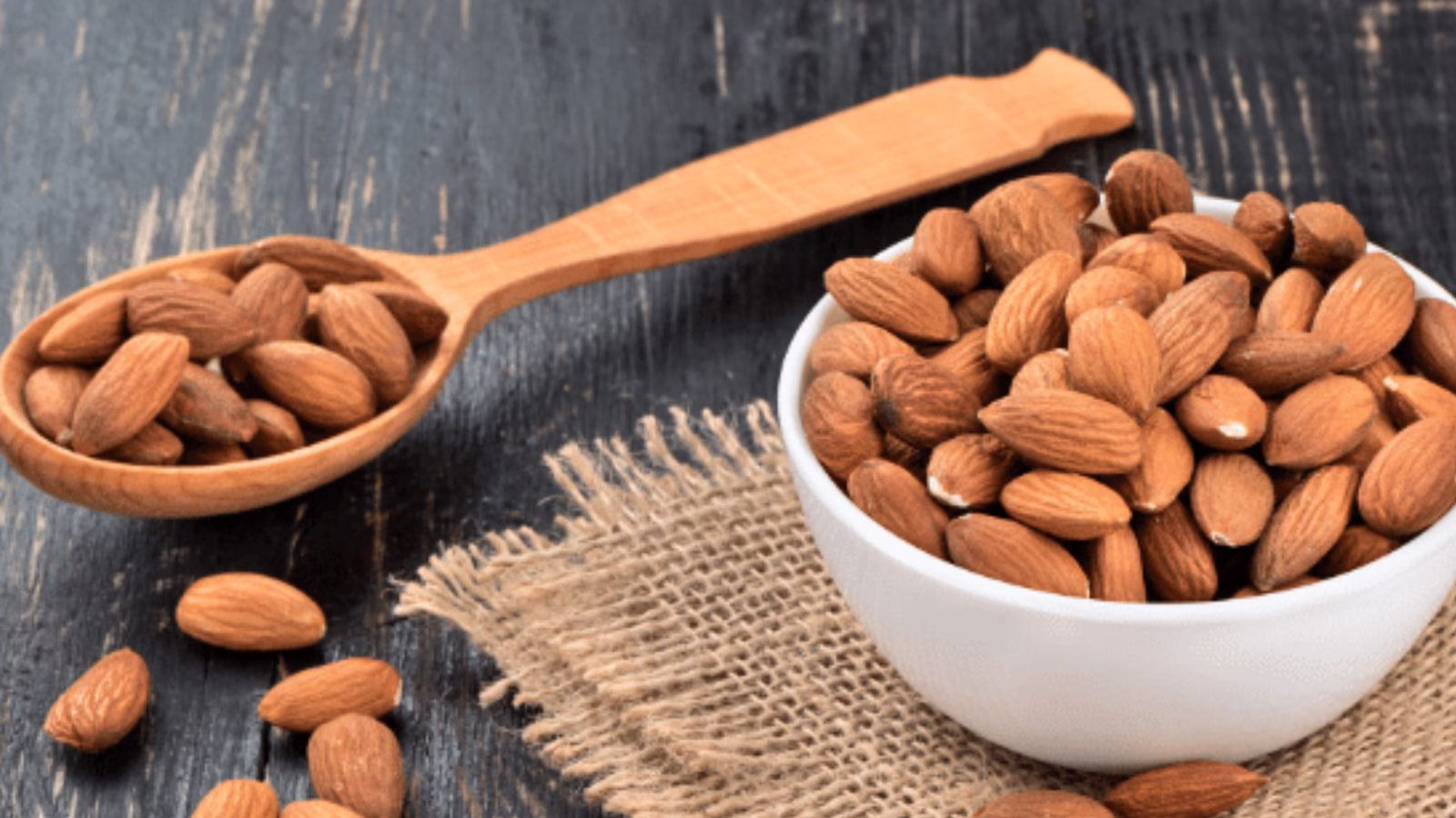 Benefits of Eating Almonds: খোসাসহ না ছাড়িয়ে, কীভাবে আমন্ড খেলে উপকার বেশি? রইল বিস্তারিত 2 Almond benefits
